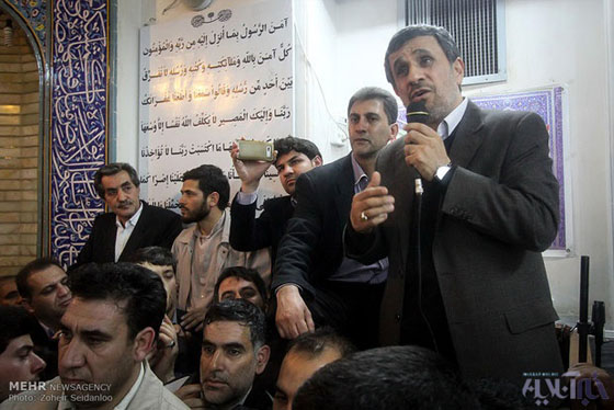 اولین جلسه احمدی نژاد برگزار شد/عکس