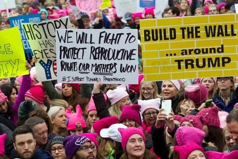 زنان آمریکایی هم علیه ترامپ تظاهرات کردند!