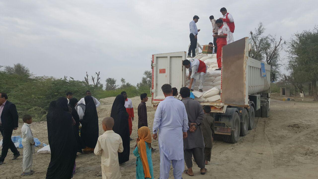 گزارش مصور اعزام کاروان کمک‌های مردم تربت‌جام به سیل‌زدگان سیستان و بلوچستان