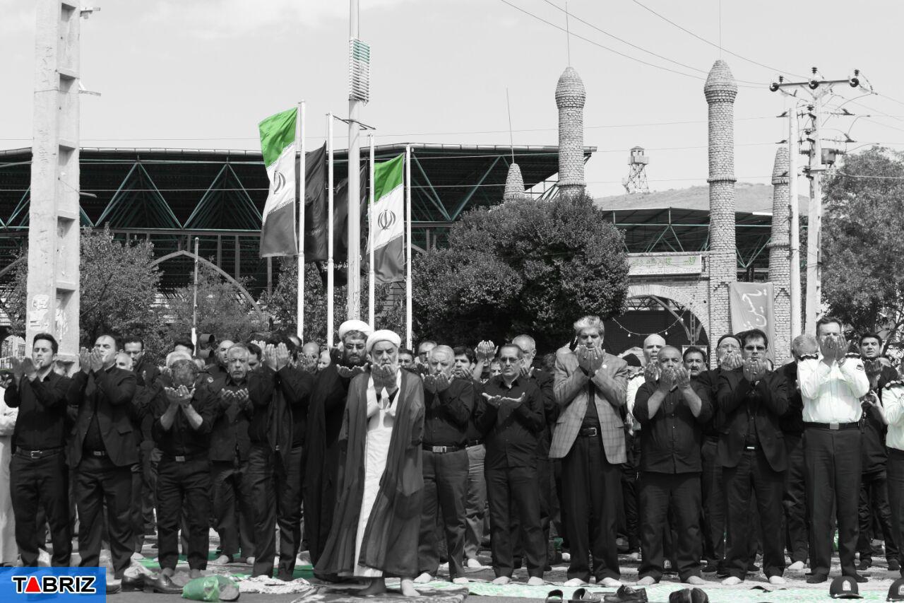 تجمع بزرگ عزاداران حسینی و نماز ظهر عاشورا در شهرستان میانه /تصا.یر