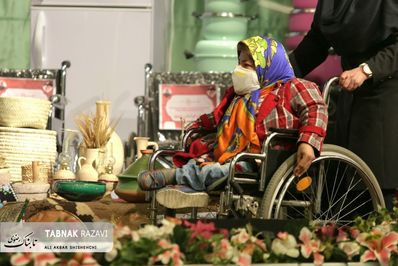 گزارش تصویری اهدای ویلچر و همزمان ۵۰۰ سری جهیزیه به افراد دارای معلولیت