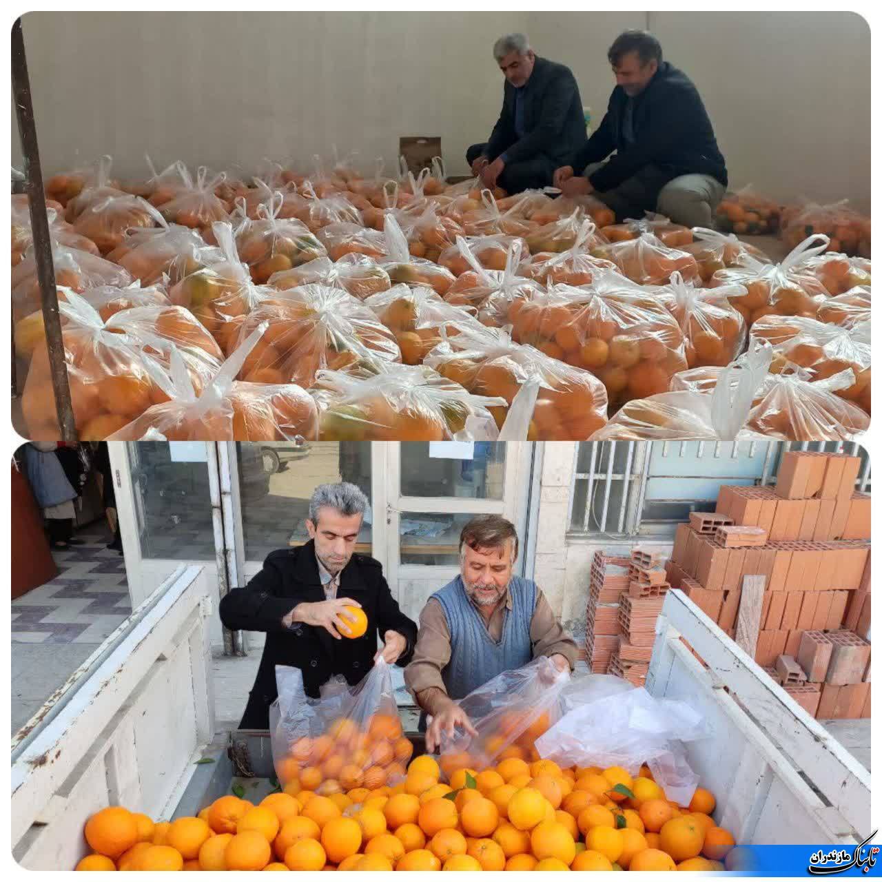 اهدای ۲ تُن میوه به نیازمندان تحت حمایت کمیته امداد نکا در شب یلدا