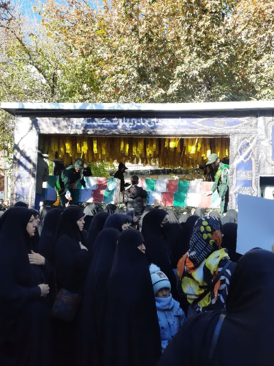 وداع با لالههای زهرایی در کرمانشاه