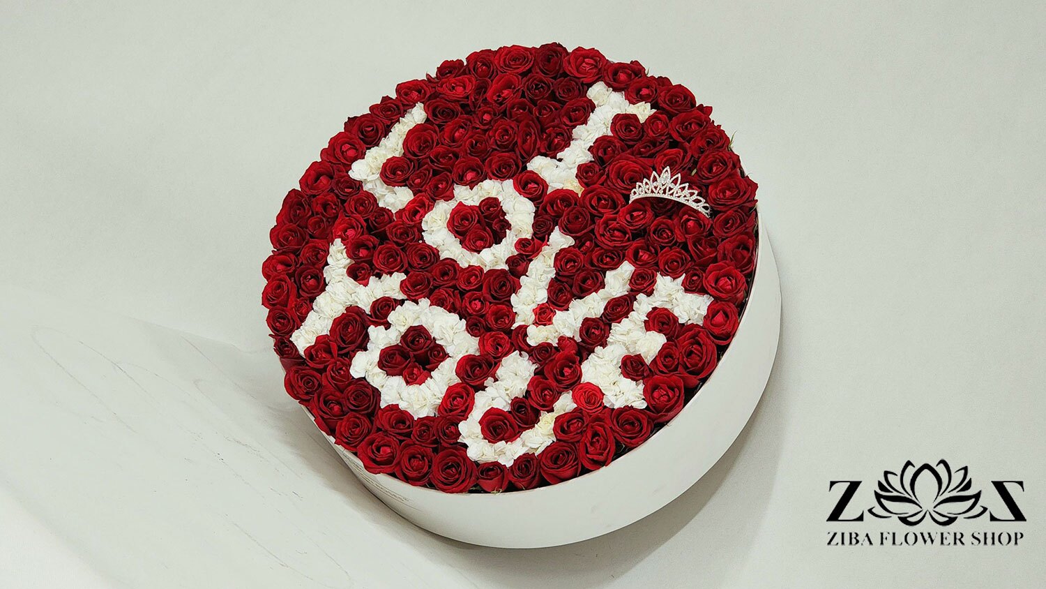 خرید آنلاین باکس گل از فروشگاه زیباگل با تجربه‌ای لوکس و متفاوت