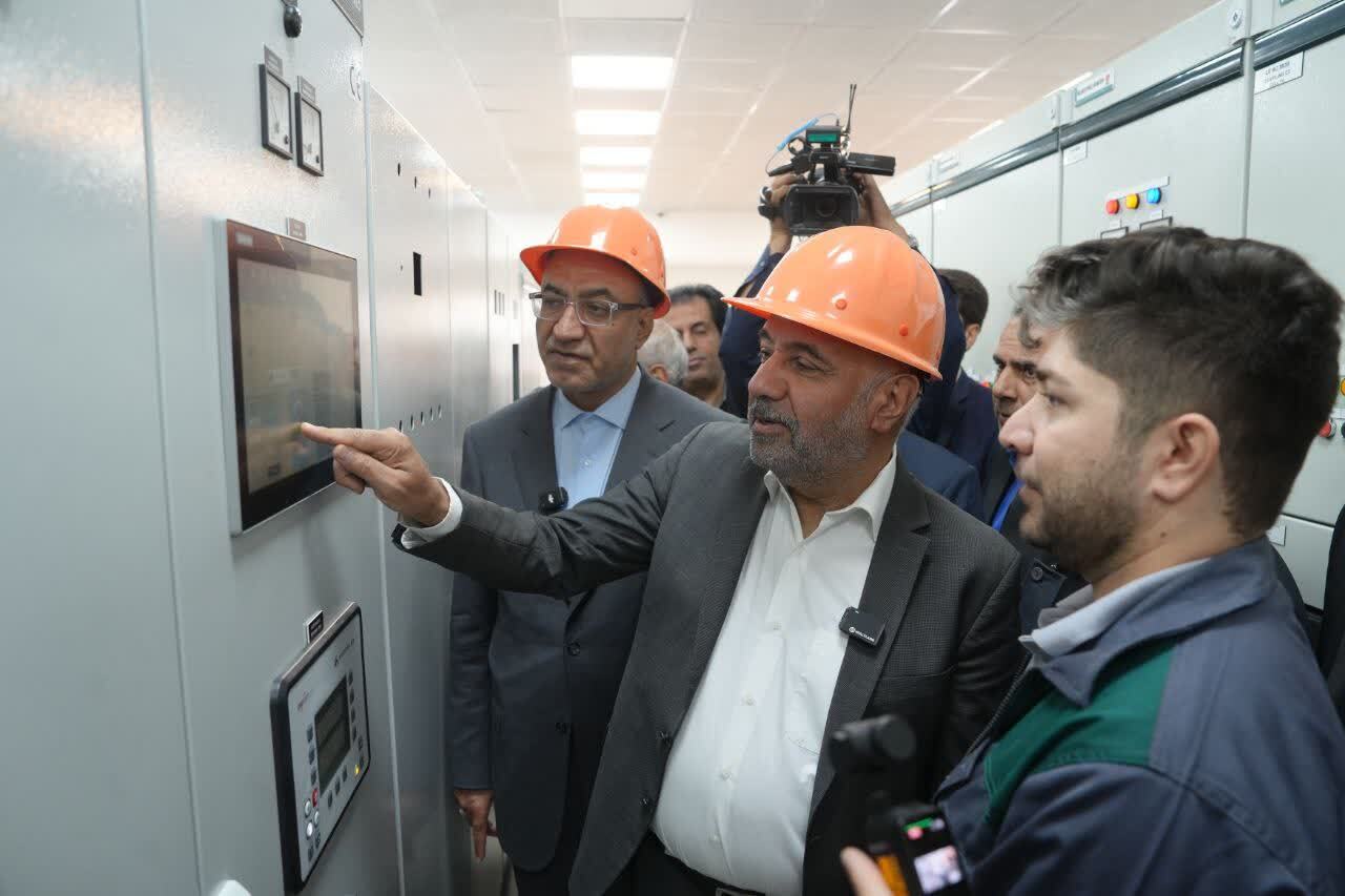 نیروگاه ۲۴ مگاواتی سیمان مدلل کرمانشاه افتتاح شد/ تکیه بر توان مهندسان و کارگران ایرانی نمونهای موفق از اتکا به ظرفیتهای داخلی نیروگاه ۲۴ مگاواتی سیمان مدلل کرمانشاه افتتاح شد/ تکیه بر توان مهندسان و کارگران ایرانی نمونهای موفق از اتکا به ظرفیتهای داخلی