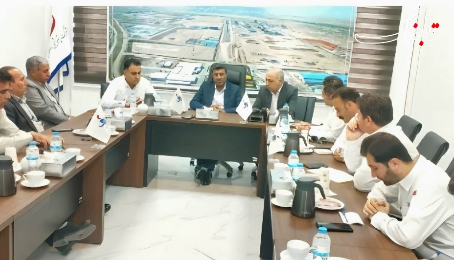 از خوشخدمتی برای نماینده تا بیراههبردن مدیرکل! از خوشخدمتی برای نماینده تا بیراههبردن مدیرکل!