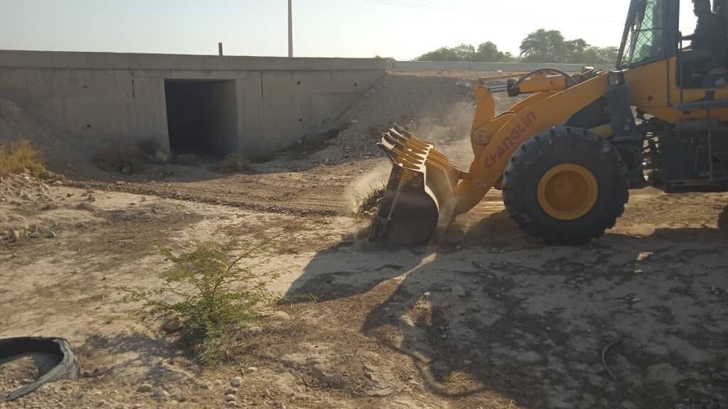 پاکسازی و لایروبی ۱۲۰۰ دستگاه پل در جادههای استان بوشهر پاکسازی و لایروبی ۱۲۰۰ دستگاه پل در جادههای استان بوشهر