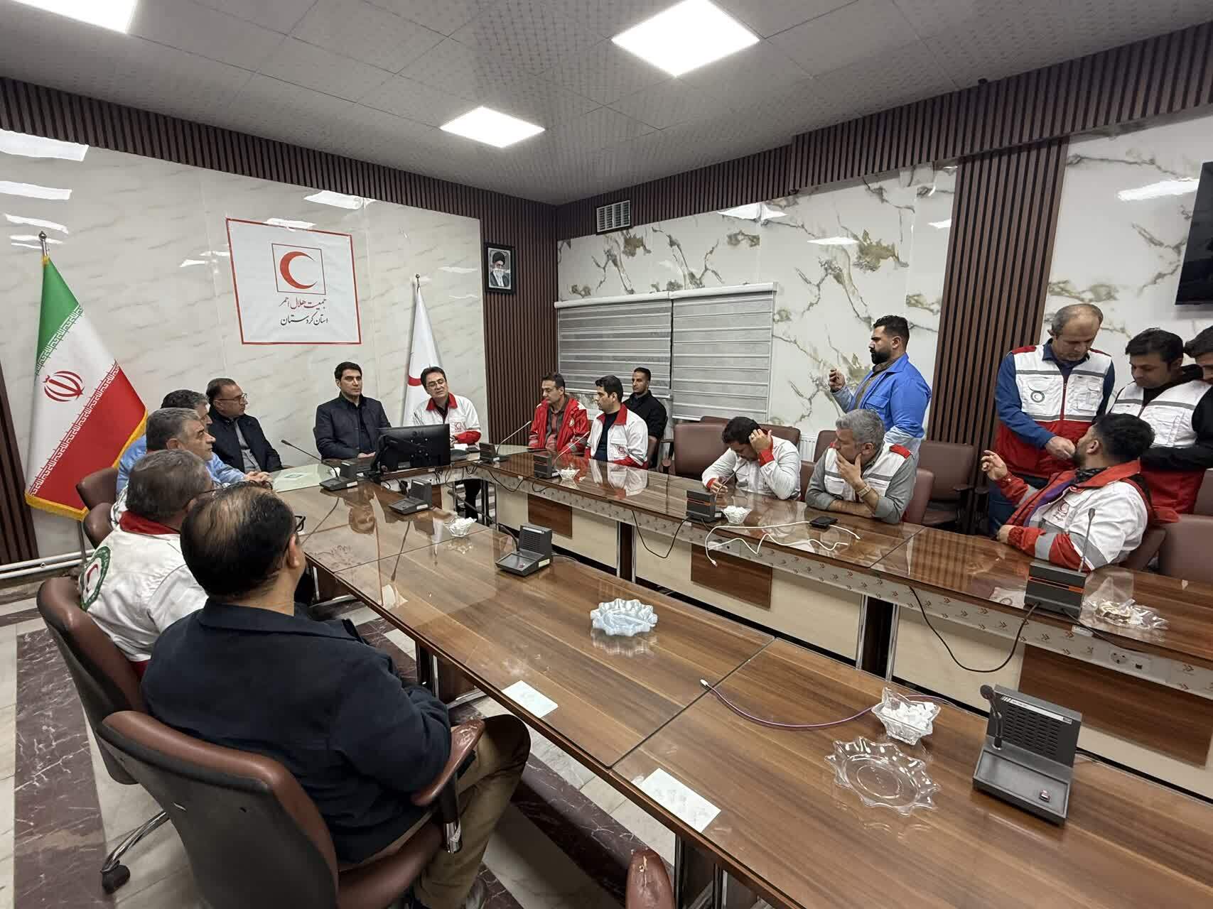  بازدید سرزده استاندار کردستان از مراکز خدمات‌رسان در نیمه‌شب/ تأکید بر آمادگی کامل در برابر موج جدید بارش‌ها