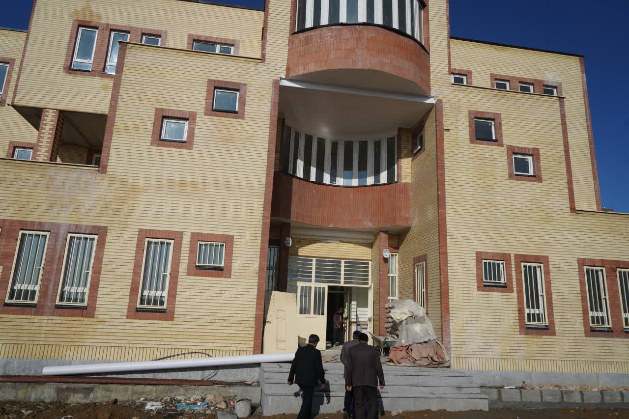 بازدیدهای میدانی مسئولان برنامه‌ریزی کشور از پروژه‌های عمرانی و آموزشی کردستان در سفر به دیواندره، سقز و بانه