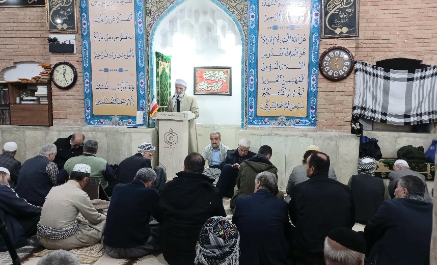 مطالبه جدی برای مهار گرانی/ امام جمعه سنندج از تحریف ارزش زن و آزادی انتقاد کرد